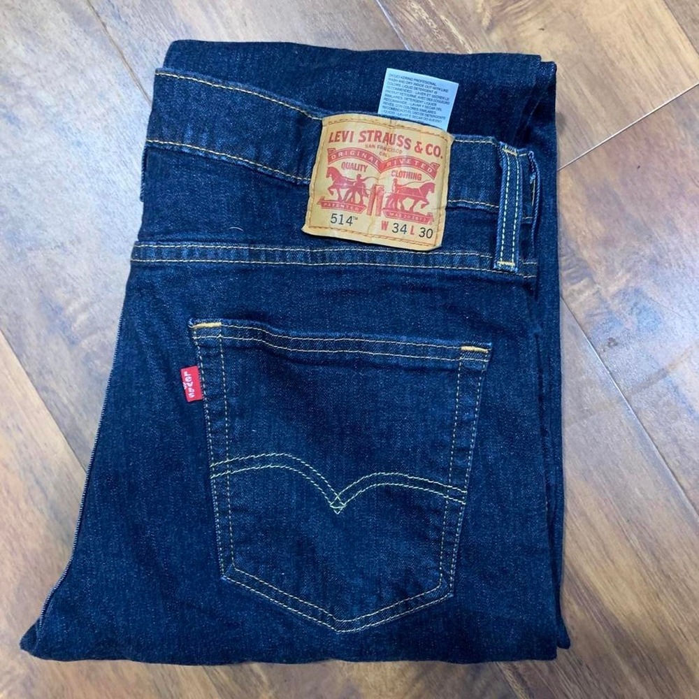 Levi's 514 dark wash jeans size 34x30